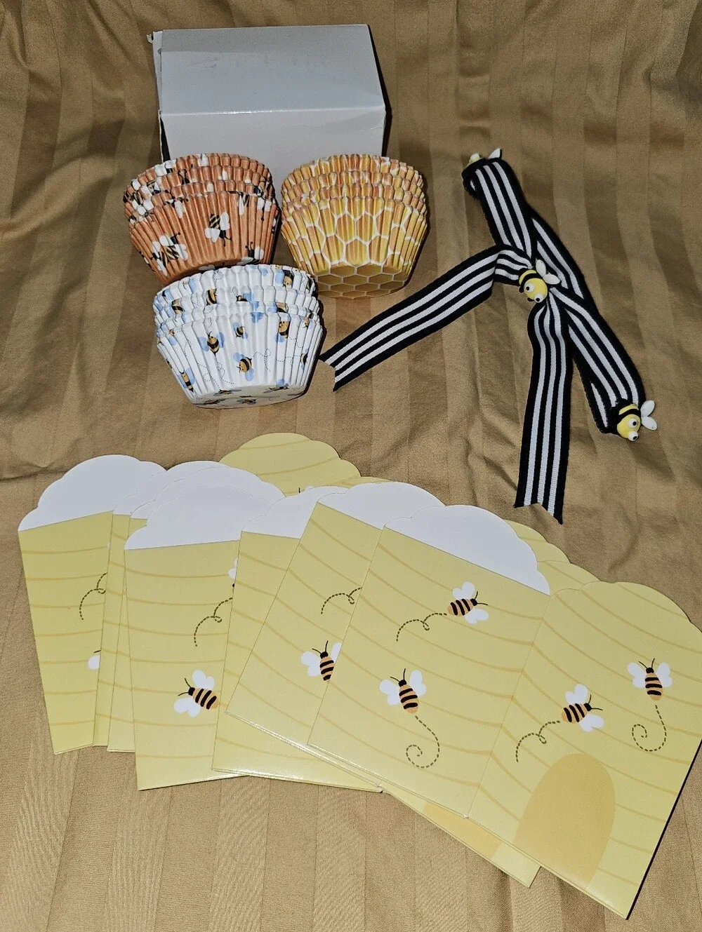 Bee Themed Yellow Cupcake Liners, 7 Treat Cups, Black &White Ribbon With Bees